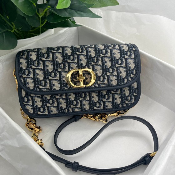 Dior Montaigne avenue M9260 old flower blue